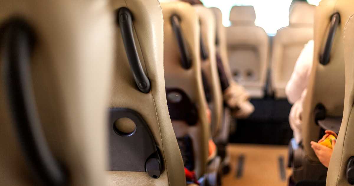 Micro-Ônibus à Venda: Encontre o Modelo Ideal para Suas Necessidades