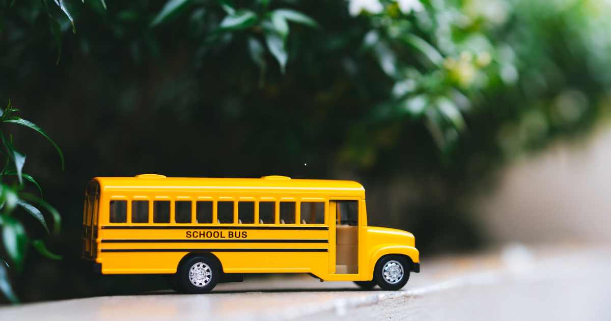 Miniaturas de Ônibus: Encontre o Modelo Perfeito na Nossa Loja