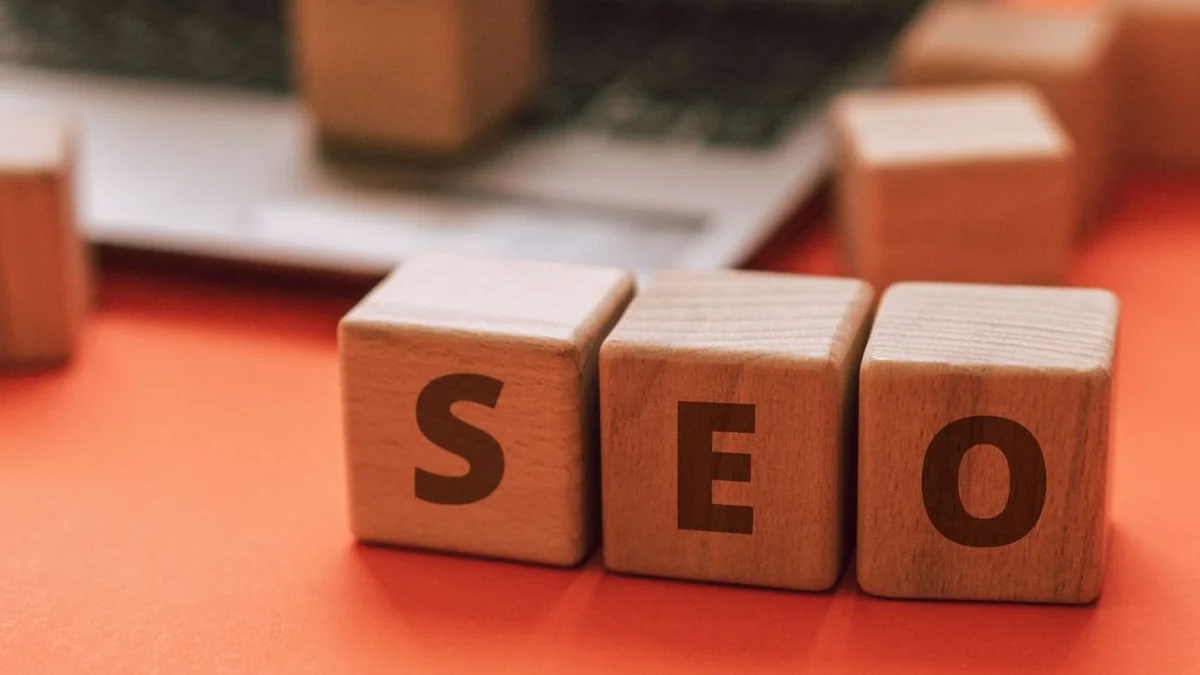 Como Melhorar o Posicionamento no Google Sem Ficar Refém dos Algoritmos Imprevisíveis